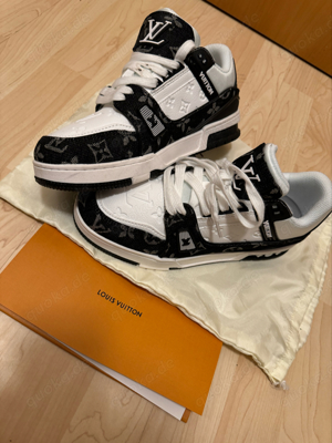 Louis Vuitton Trainer Sneakers schwarz-weiß mit Staubbeutel & Rechnung