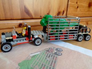 LEGO Adventures, T-Rex Transporter mit Jeep 5975,  mit Bauanleitung