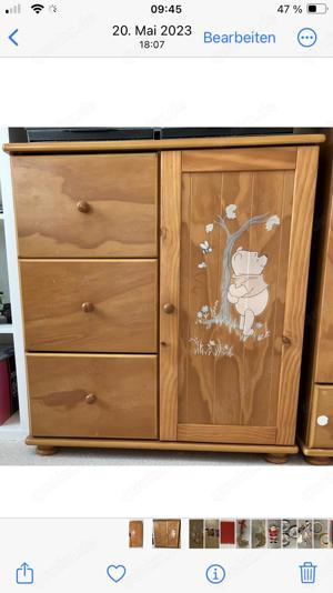 Kinderzimmer Schrank und Wickelkommode 