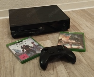 Xbox One + 2 Spiele