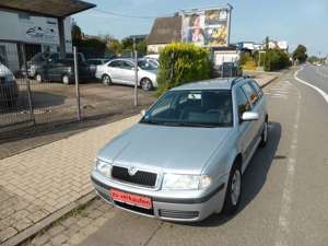 Skoda Octavia Combi Tour 1.6L, 1-Hand, neue AHK, Klima