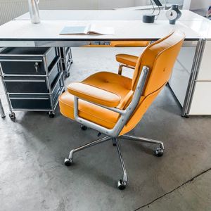 Vitra - Eames Lobby Chair ES 104 - Bürodrehstuhl - Leder Curry Bild 3