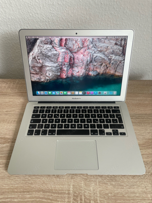 Apple MacBook Air 2015 13,3  Top-Zustand