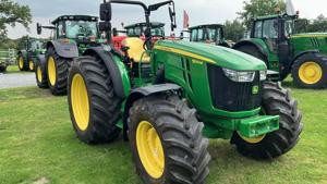 John Deere 5100M Traktoren