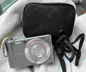 Sony Cybershot DSCW810 20.1MP Digital Camera Silver