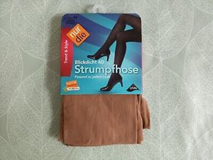 Heißer Slip und Feinstrumpfhose mit Übergabe 