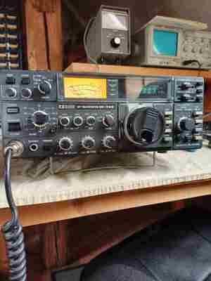 Icom IC740 mit FM unit Keyer unit und FL222 Portokosten sind 20Euro