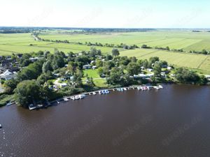 Campingplatz in direkter Wasserlage an der Eider, zwischen Hamburg und Flensburg, Steganlagen