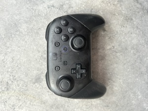 Nintendo Switch Pro Controller Wie neu