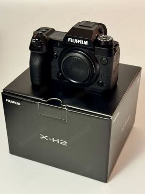 FUJI X-H2 Kamera NUR 88 Ausl. + orig. Zusatzakku orig. Dual Ladegerät - Wie neu!