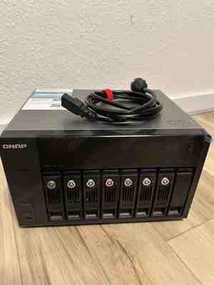 QNAP NAS 8 Bay  TS870 Pro  Incl. 7 Festplatten (22TB)  16GB Ram