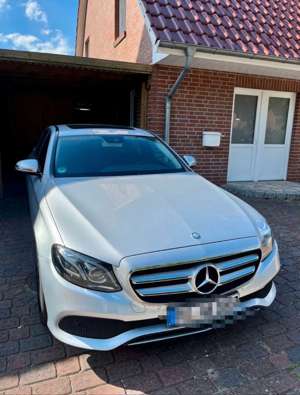 Mercedes-Benz E 220 E 220 D