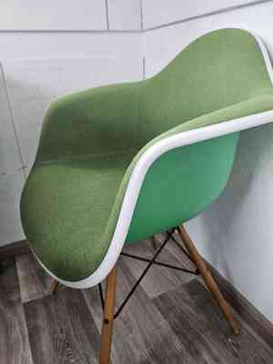 4 Original Vitra Eames Plastic Armchair DAL Vollpolster