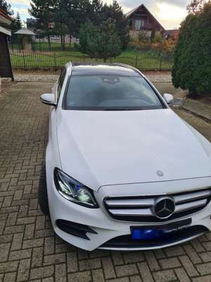 Mercedes-Benz E 220 3x AMG Line*Wide*Burm.*M.Beam*HUD*Kamera*Panorama*