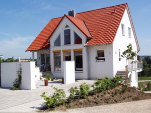  Einfamilienhaus mit großen Garten und ehemaligen Stall