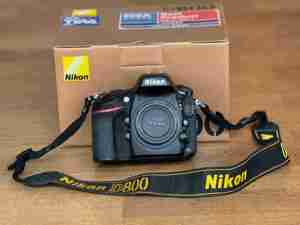 Nikon D800 36.3 MP SLRDigitalkamera (Body)  nur 7.400 Auslsungen