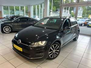 Volkswagen Golf VII Lim. 2.0 TDI Highline BMT 4Motion *NAVI