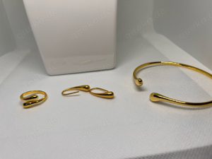 Minimalistisches Schmuck-Set in Gold