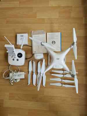 DJI Phantom 4 Advanced Kameradrohne + Fernbedienung + Rucksackkoffer + Zubehör