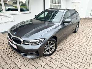 BMW 320 d Touring Sport Line AHK ACC LEDER schwarz