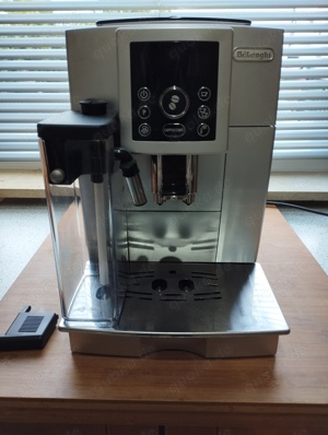 Kaffeeautomat DeLonghi ECAM23.450