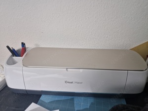 Cricut Maker 3 mit Heatpresse und viel Zubehör 