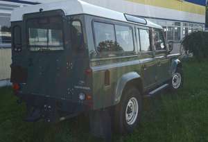 Land Rover Defender 110E Station Wagon fast neuwertiger Sammlerzustand Bild 4
