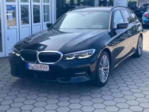 BMW 320 d xDrive Touring Sport Line M-Sportfahrwerk