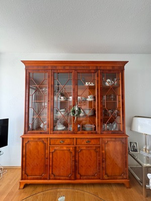 Wohnzimmer Schrank (Echtholz)