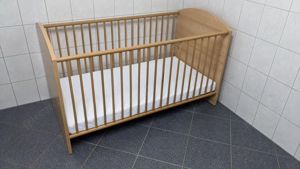 Baby- Kleinkinder-Bett