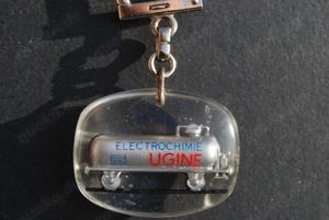 Schlüsselanhänger ELECTROCHIMIE UGINE - Zugwaggon -70er Jahre