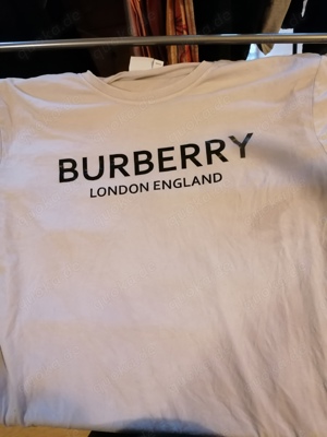 Orinales Burberry London England T Shirt 