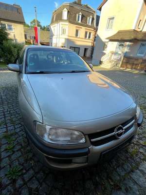 Opel Omega 2.0 16V