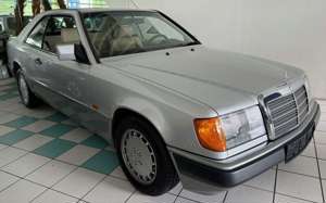 Mercedes-Benz 200 CE 124 mit erst 17.770Km