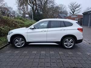 BMW X1 sDrive 20 i Sport Line NR Panoramadach 8fach