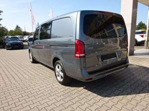 Mercedes-Benz Vito Mixto 124 CDI 4x4 lang LED Distronic Bild 4