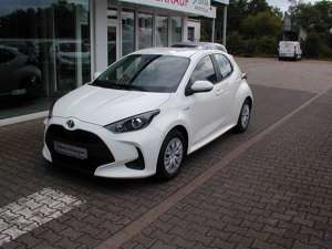 Toyota Yaris 1.5-l-VVT-i Hybrid CVT Style Navi Spurhalt