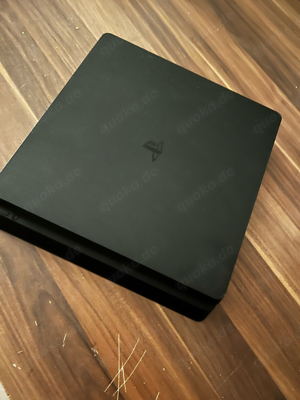 Sony PlayStation 4