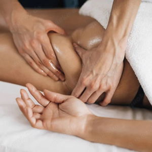 Kräftige Massage für devote Frauen 