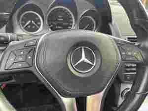 Mercedes Benz Lederlenkrad mit Airbag W204 W212 W207