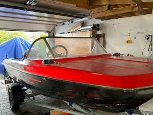 Motorboot Fiberline G12 mit Motor Johnson 50 PS und Thule Trailer