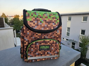 Minecraft Büchertasche ( WIE NEU  - NIE  BENUTZT)  Keine Email Nur Anrufen!!!! Nur Abholen 