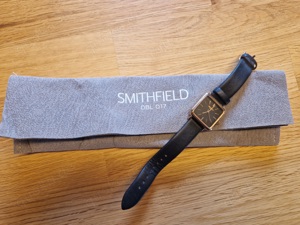 Uhr Smithfield schwarz rose  Batterie müsste getauscht werden