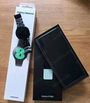 Samsung Galaxy Z Flip5 + Galaxy Watch 4