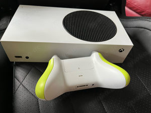 xbox series s mit kopfhörern (ovp)