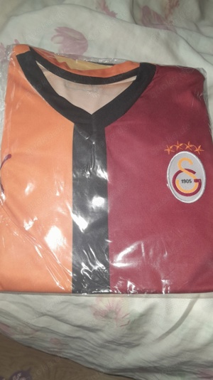 galatasaray trikot verpackt