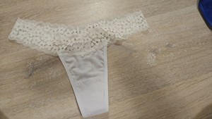 damen string gr L farbe weiss  Bild 1