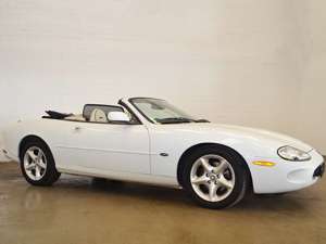 Jaguar XK8 CabrioletExclusive *Weiss Ivory* Bild 5