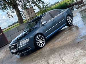 Audi A8 4.2 quattro