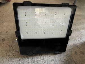 LED Premium Flutlichtstrahler 200W, IP66, 6000K, (2 Stück)